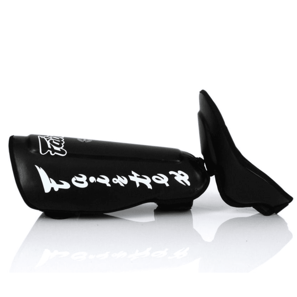 Fairtex SP7 Twister Muay Thai Shin Guards Shin Guards Fairtex