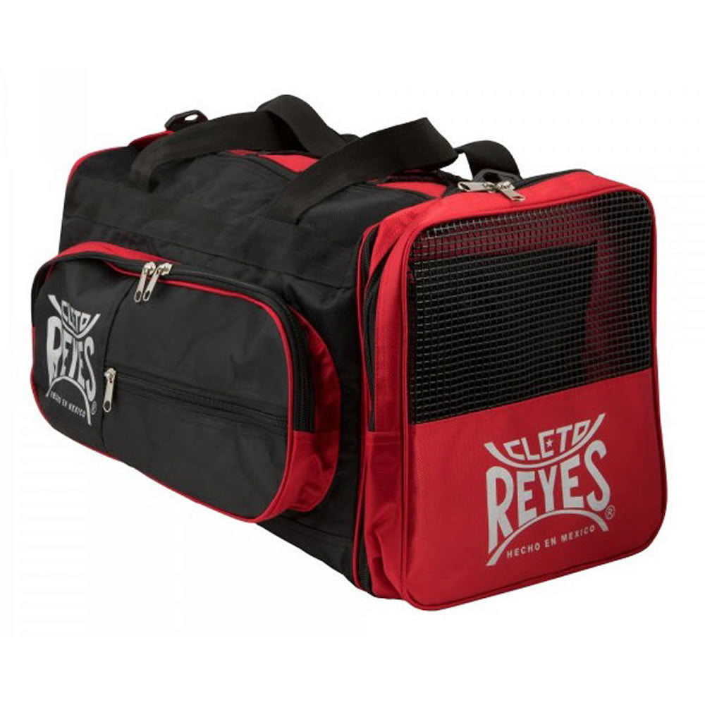 Cleto Reyes C101 Gym Bag Black/Red Angle